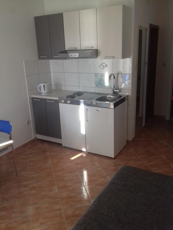 Apartments Erceg Omis Exterior photo