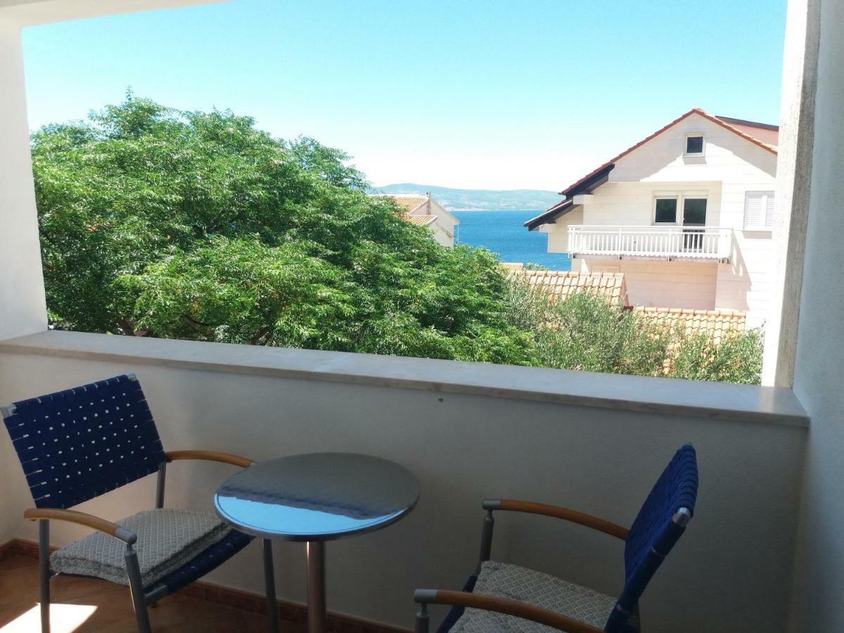 Apartments Erceg Omis Exterior photo
