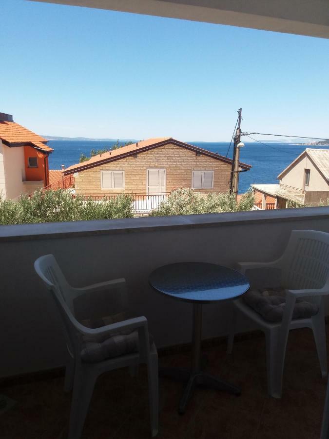 Apartments Erceg Omis Exterior photo